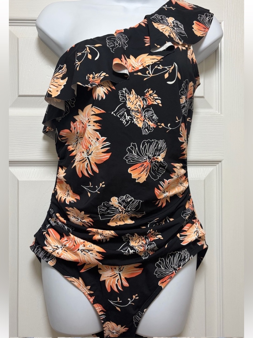 One-Shoulder Floral Women’s Bathing suit Black & Peach